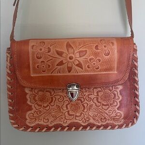 Vintage Genuine boho leather hand tool made in Mexico shoulder bag Crossbody bag